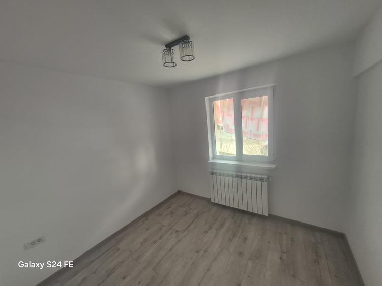 De închiriat apartament 3 camere etaj 1 - 3