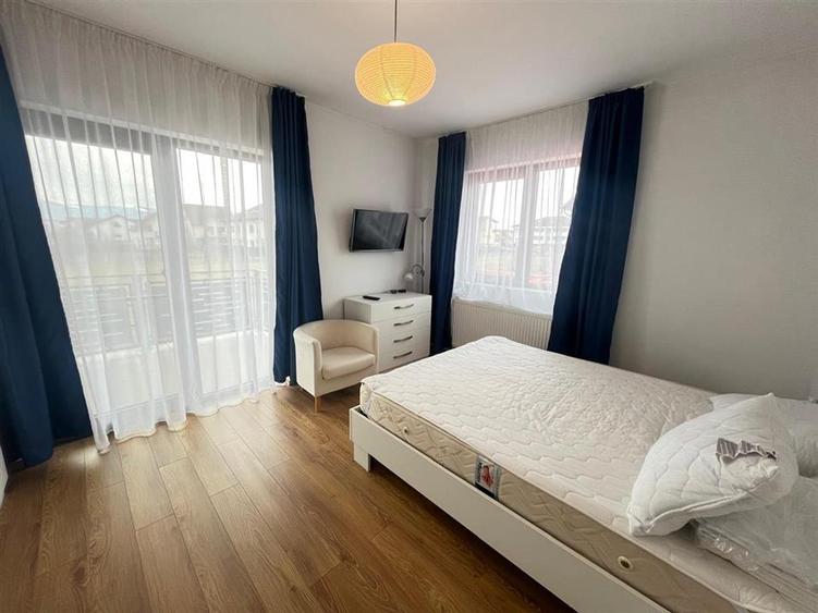Apartament modern 3 camere 2 bai terasa si parcare zona Brana - 5