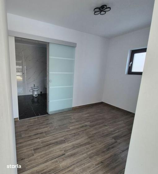 Proprietar vand vila in Hlincea ,posibil schimb cu apartament si dif. - 2