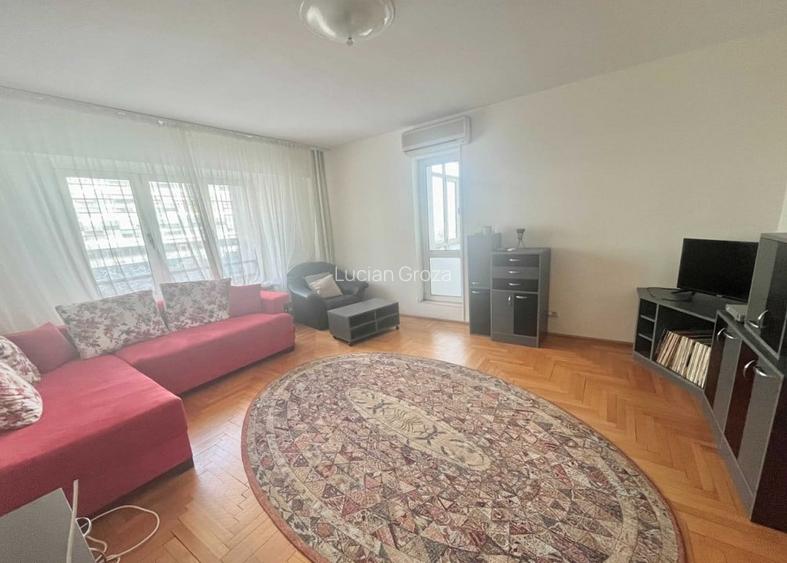 Apartament cu 4 camere decomandat în Victoriei Apartament cu 4 camere decomandat în Victoriei