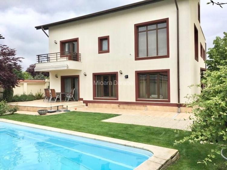 Vila cu piscina, strada linistita in zona Iancu Nicolae