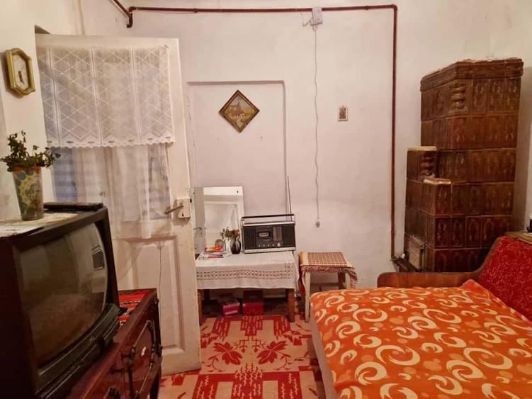 Casa cu teren in proprietate - Investitie - Metrou Piata Muncii - 8