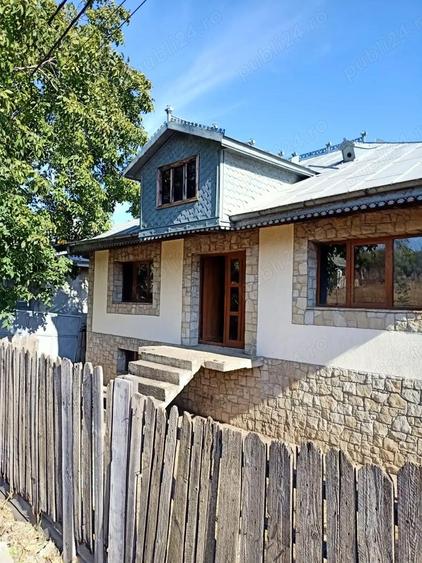 Casa in Tuguieta Barlad jud Vaslui - 1