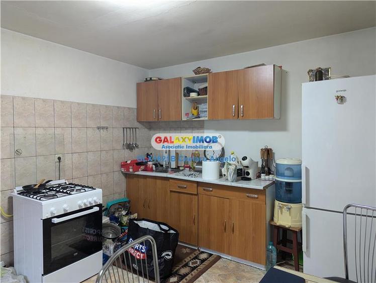 Rahova-Margeanului casa 100 mp, teren 315 mp,deschidere 13,5 ml,garaj - 29