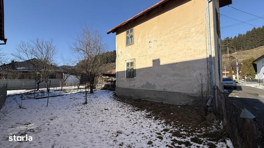Casa veche ?i teren 373 mp , zona buna in Campulung Moldovenesc - 8
