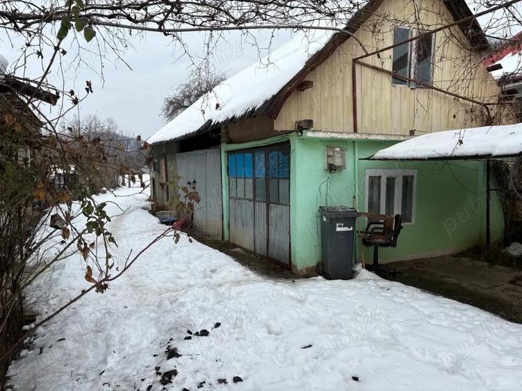 Vand casa cu teren de 18 arii in Sanpetru Almasului - 1