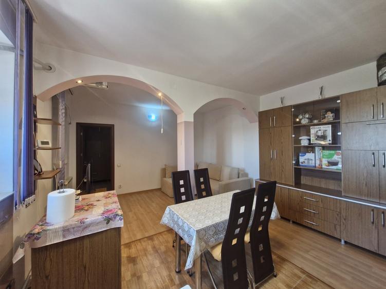 Vand ap 2 camere et 5/5 Craiovita Noua - 2