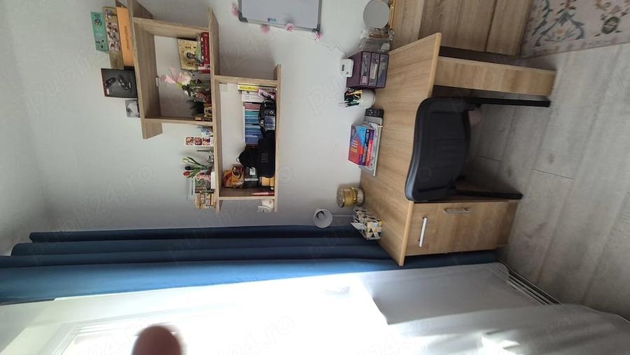 Apartament cu 3 camere decomandat în Central