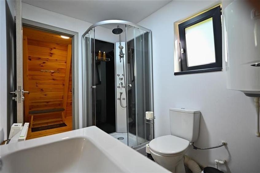 FILM! Case mobilate,echipate,5.700mp teren, rezidential/investitie,Bran, Moieciu - 15