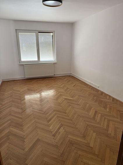 Vand apartament cu 3 camere - 5