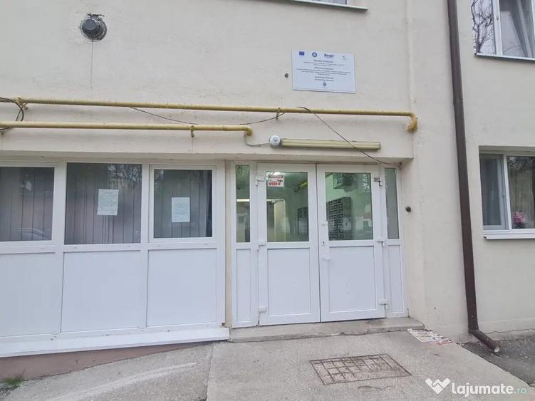 Garsoniera de inchiriat in Mun. Targovi?te, str.Avram Iancu, nr.7, bl.54, etj. 5 - 4