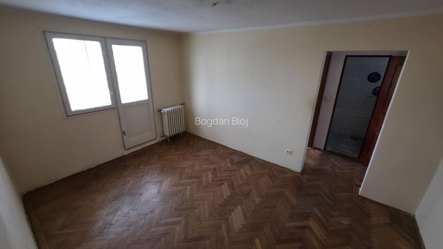 Apartament 2 camere 43 mp+balcon Al.Predeal ARAD