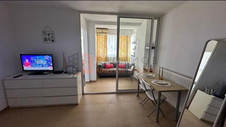 Garsoniera cf 1 decomandata zona Micro 3