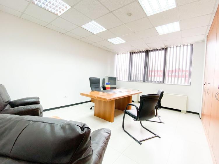 Cladire cu functiuni mixte - 7