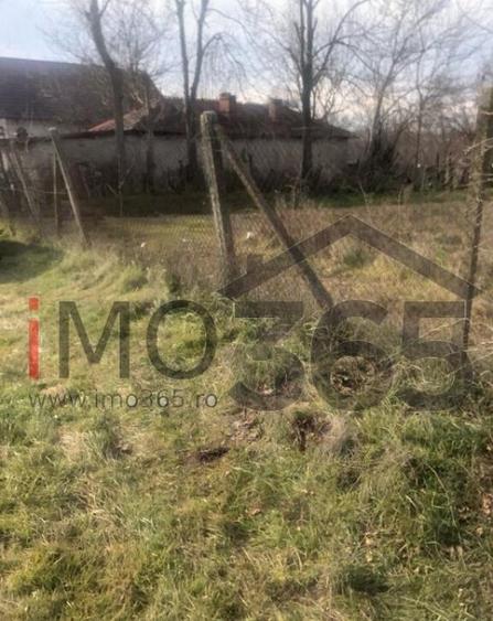 Casa demolabila si teren 3758mp intravilan Rociu Gliganu - 3