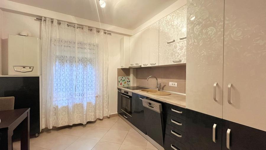 Garsoniera spatioasa, bloc nou in zona centrala - 4