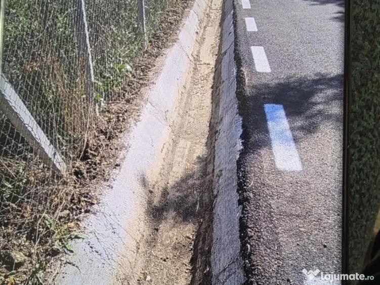 TEREN INTRAVILAN//COM. PLOPU//1300//2700 MP - 2