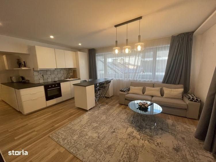 Apartament cu 3 camere în Victoriei