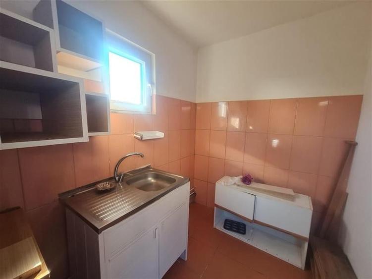 Rezidential/Investitional, 2 casute individuale incadrate de 300 mp teren - 11