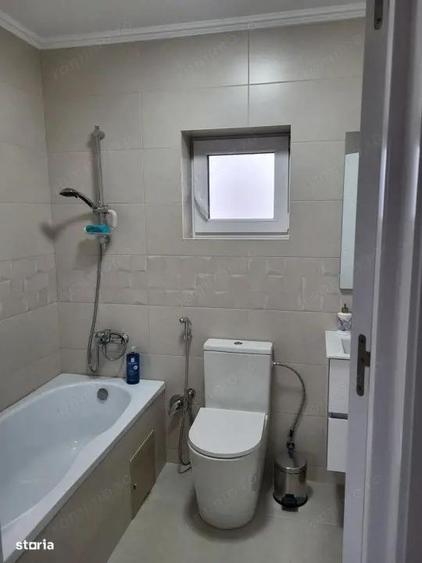 Proprietar, vand casa noua - 4 camere - 8