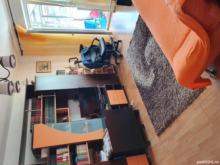 ap. 3 camere , Piata 1 Mai - 8