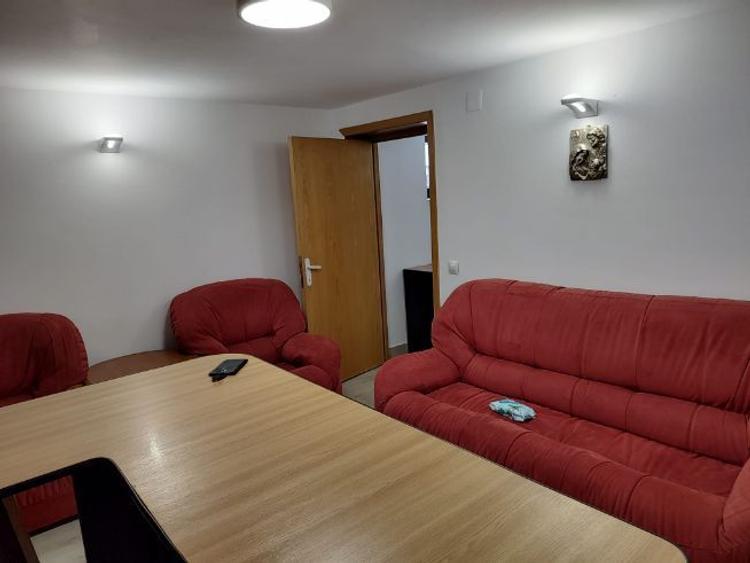 Bd. Unirii – Tribunal  Spatiu Birouri – Avocatura / Notariat 30 mp.   - 2