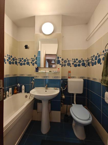 Apartament cu 4 camere decomandat în Dacia