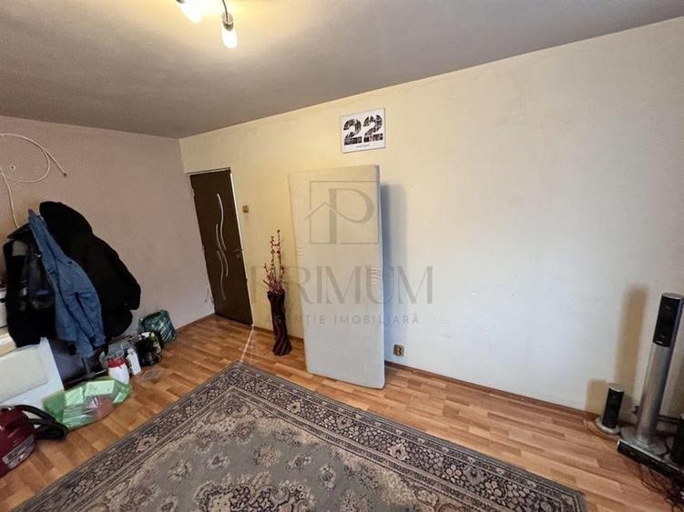 LIPOVEI - 3 cam - decomandat - centrala proprie - clima -  ETAJ 3 - 2