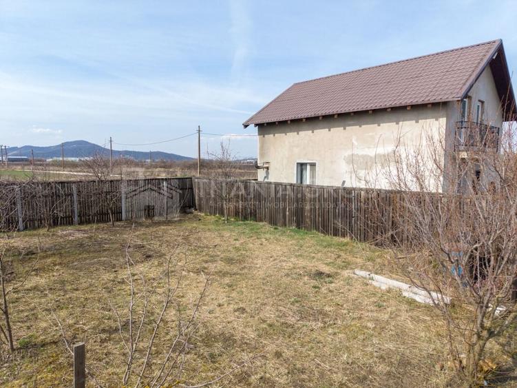 Teren 500 mp, împrejmuit, curent și internet pe teren, cu proiect și autorizație - 10