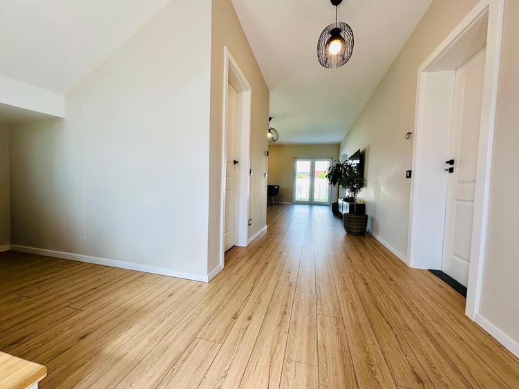 Casă de vânzare individuală nouă | 5 camere | Berceni Ilfov - 440 mp | La cheie - 12