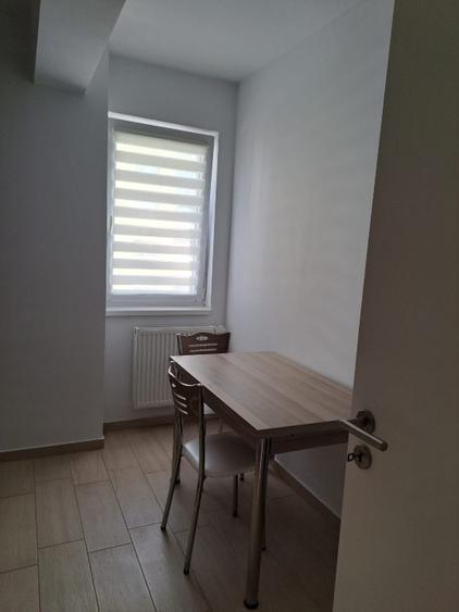 Proprietar / persoana fizica , vand apartament cu doua camere de 51 m2 utili , d - 8