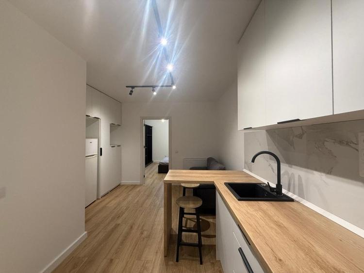 Apartament 1 camera ,etaj 3 ,zona Bilascu - 1