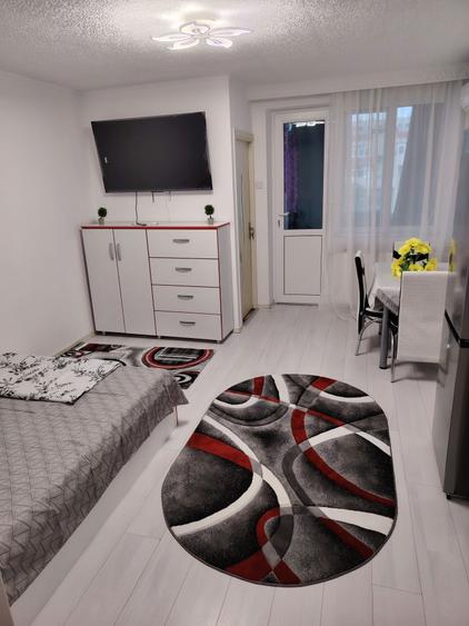Inchiriez garsoniera 30m2 piata Progresu - 2