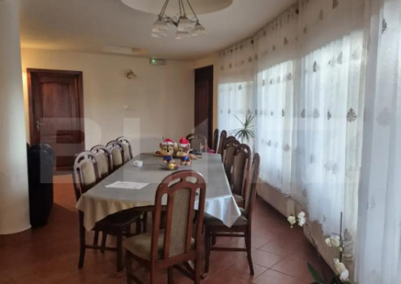 Casa de vanzare in Corunca, ideala pentru 2 familii sau pens - 10