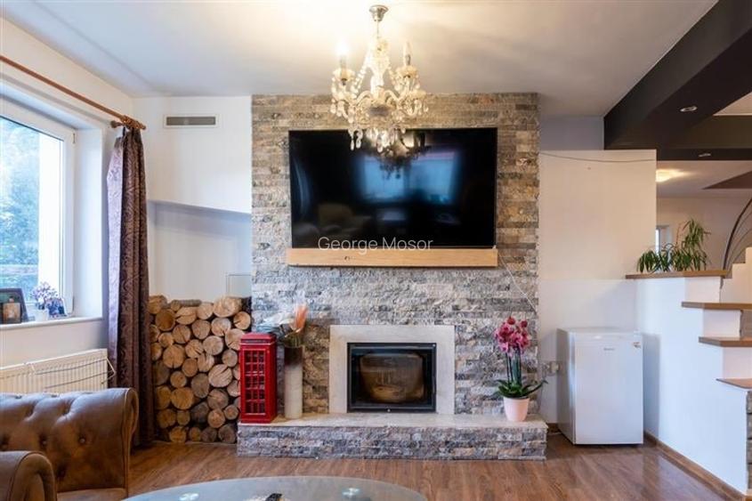Film! Resedinta cu personalitate, piscina exterioara, comod amplasament Film! Resedinta cu personalitate, piscina exterioara, comod amplasament