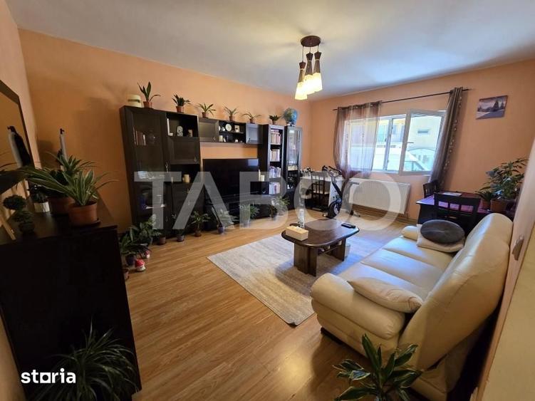 Apartament cu 2 camere decomandat în Est