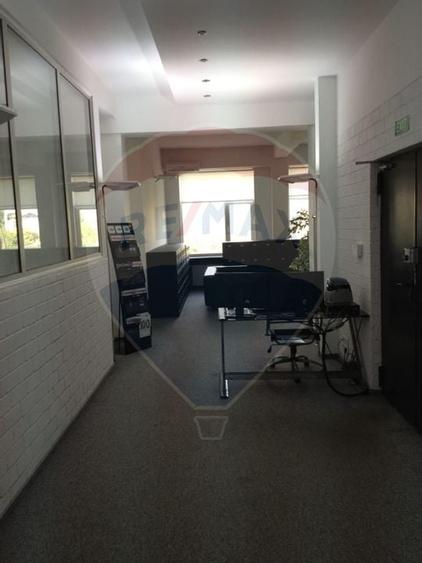 Spatiu de birouri de 4,000mp de vanzare in zona Industriilor - 10