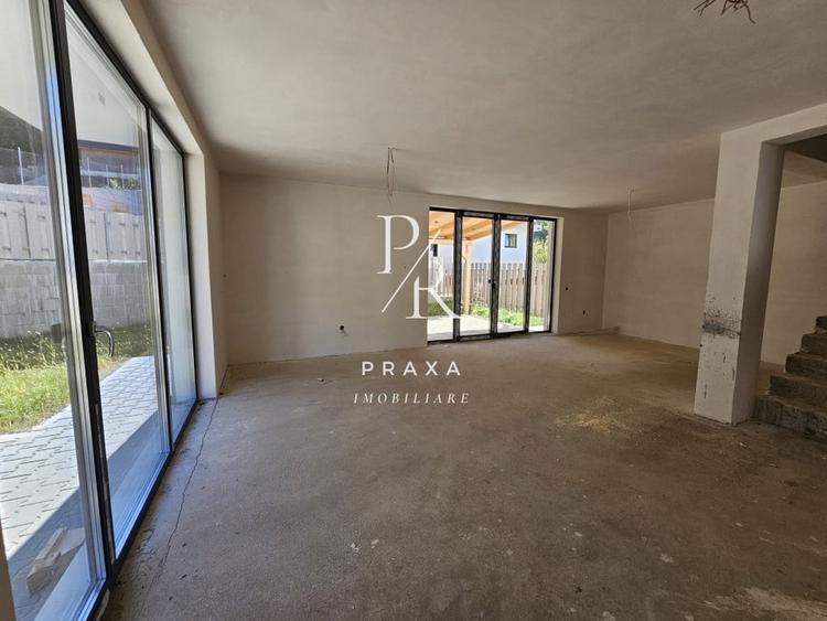 Case tip duplex intr-un ansamblu privat, garaj, Zona Tautiului! - 2