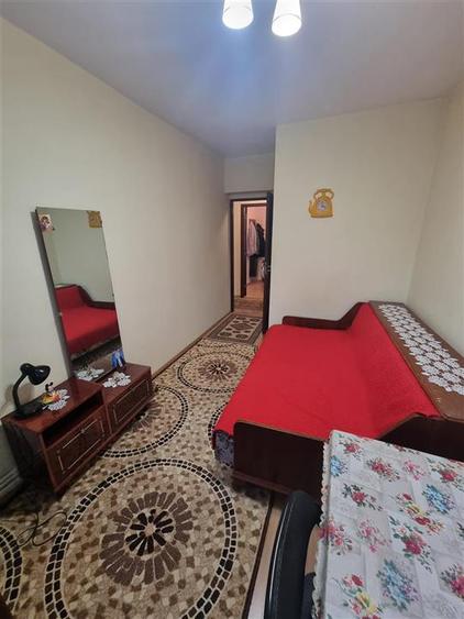 Apartament 4 camere decomandat - etajul 2 - bloc din 1980 - 90 mp - 9