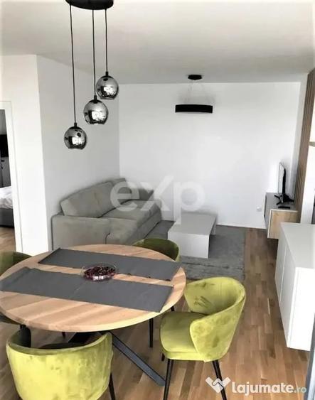 Apartament cu 3 camere semidecomandat în Est