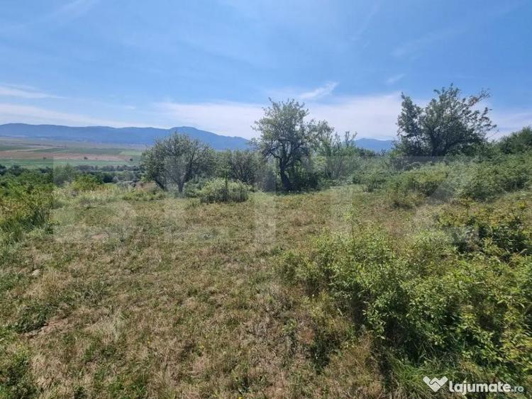 Teren in Vulcan pentru casa de vacanta - panorama catre Munt - 2