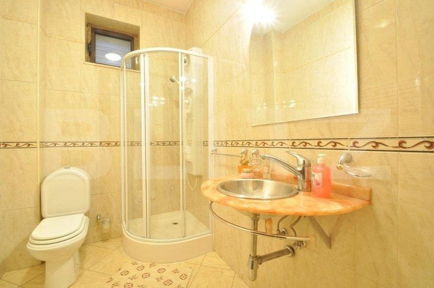 Casa individuala, 10 camere, 420mp, zona Nord - 1