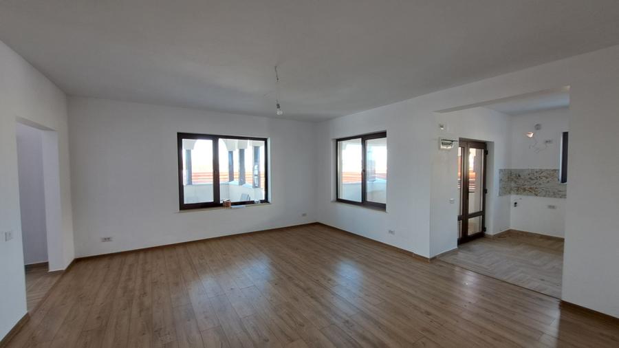 CASA 4 CAMERE CU SUPRAFATA GENEROASA IN  STIL NEOROMANESC - 12