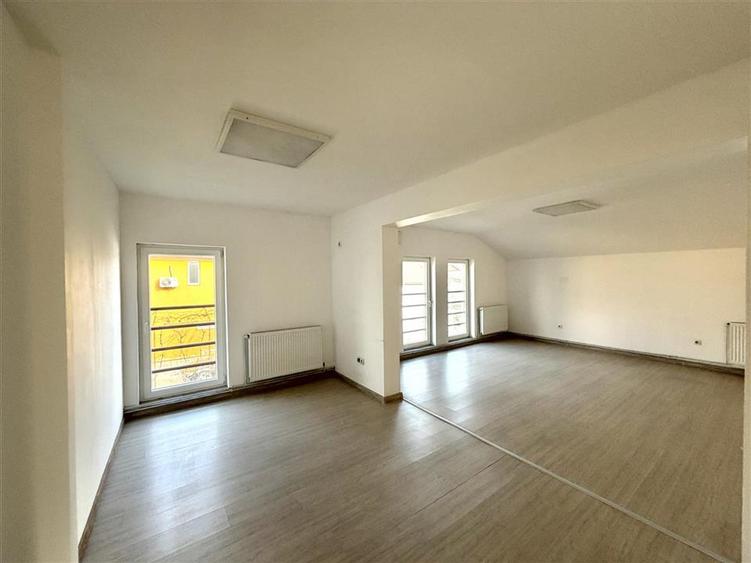 SPATIU DESTINAT BIROURILOR | CALEA ARADULUI | ORADEA - 2