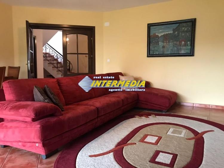 Casa de vanzare Alba Iulia CETATE cu 4 dormitoare si living finisata complet - 1