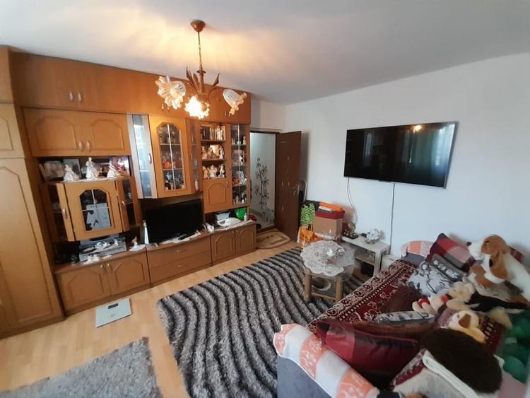 Apartament cu 2 camere, 52 mp, cu loc de parcare, zona DECEBAL - 8
