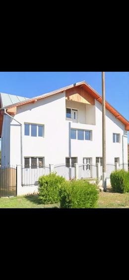 Vila spatioasa P+E+M, 960 mp teren, central Stefan cel Mare, Calarasi - 3