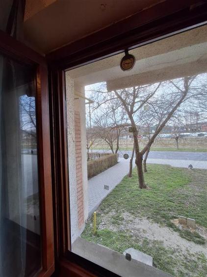 APARTAMENT CU 2 CAMERE DE VANZARE 0NESTI ZONA MAL - 1