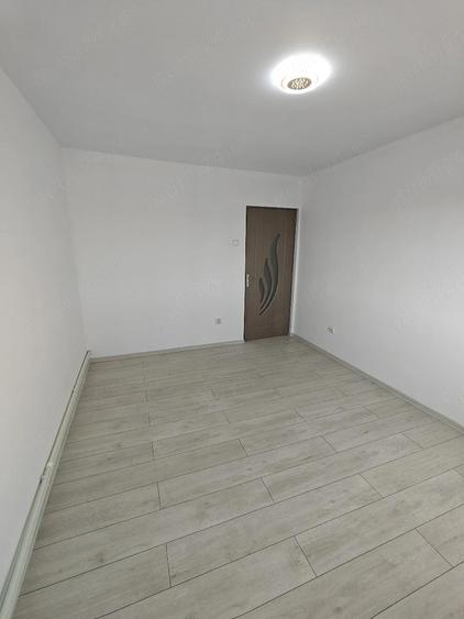 Apartament 3 camere decomandat Fete?ti - 8