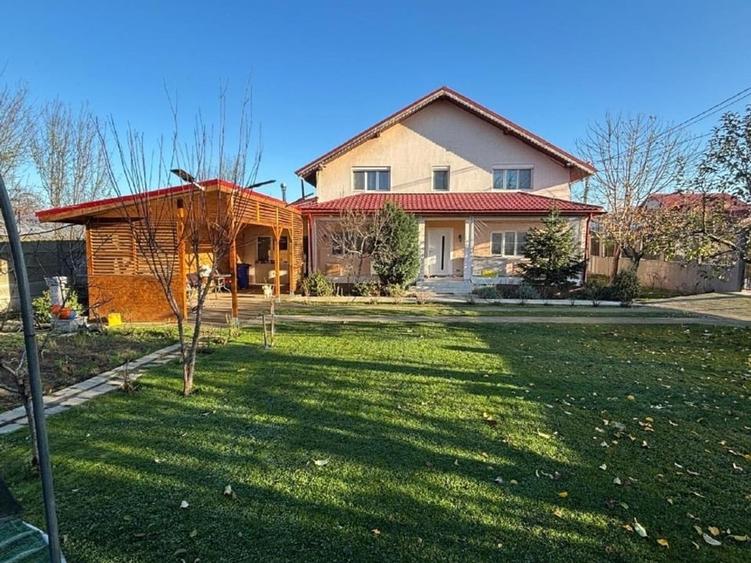 Casă de vânzare P+M, 174 mp construiți, teren 691 mp - 15